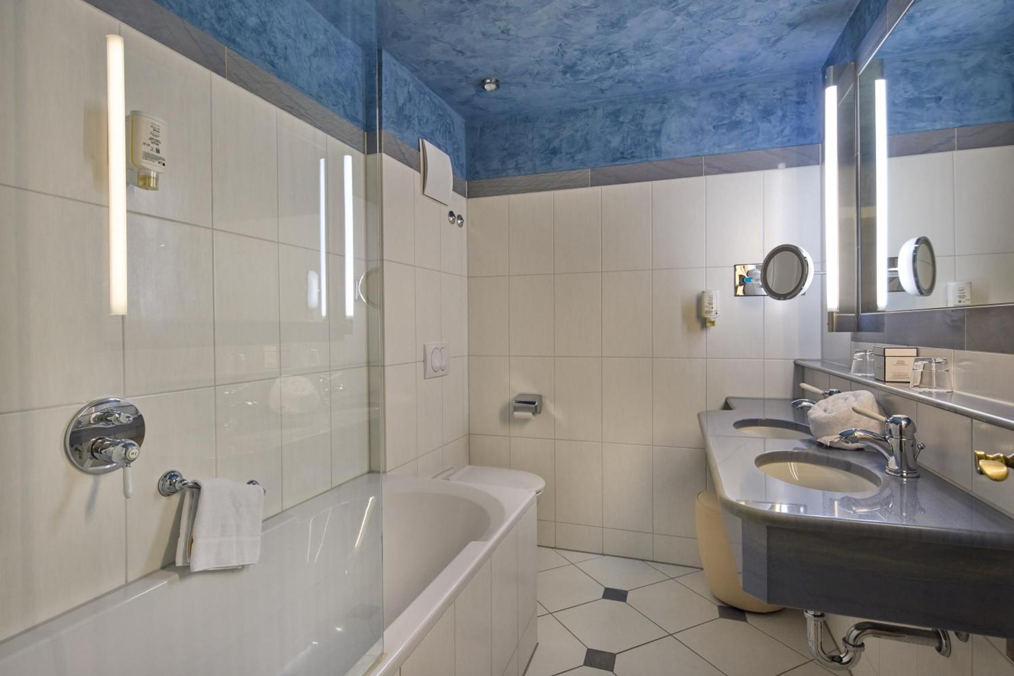 Trip Inn Hotel Der Adelshof 슈바비슈할 외부 사진