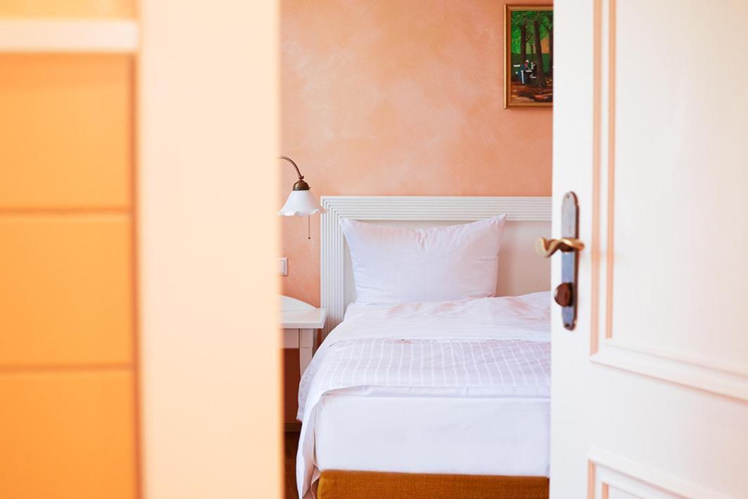 Trip Inn Hotel Der Adelshof 슈바비슈할 외부 사진