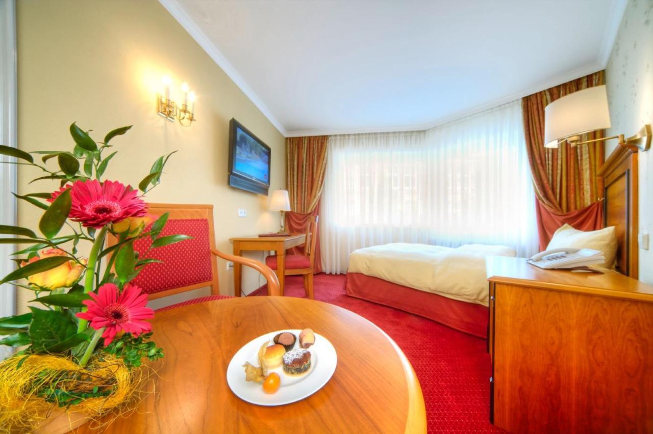 Trip Inn Hotel Der Adelshof 슈바비슈할 외부 사진